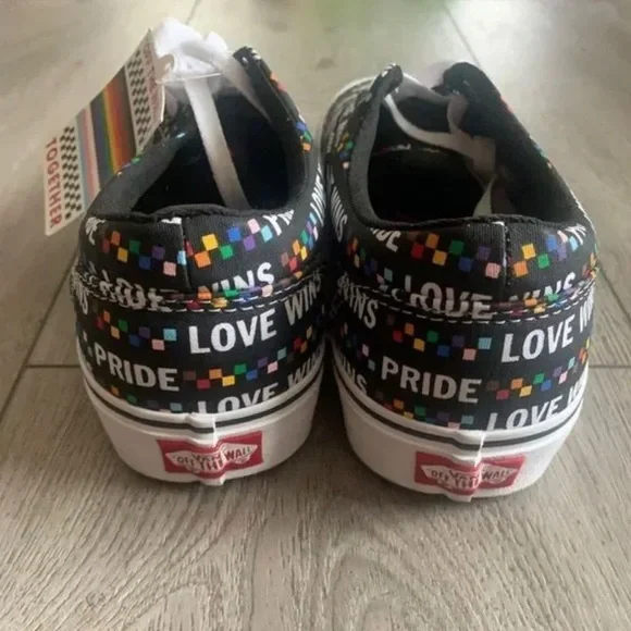 NIB Vans Doheny Pride Sneaker Love Wins Lace Up Off The Wall Men’s - Picture 10 of 11